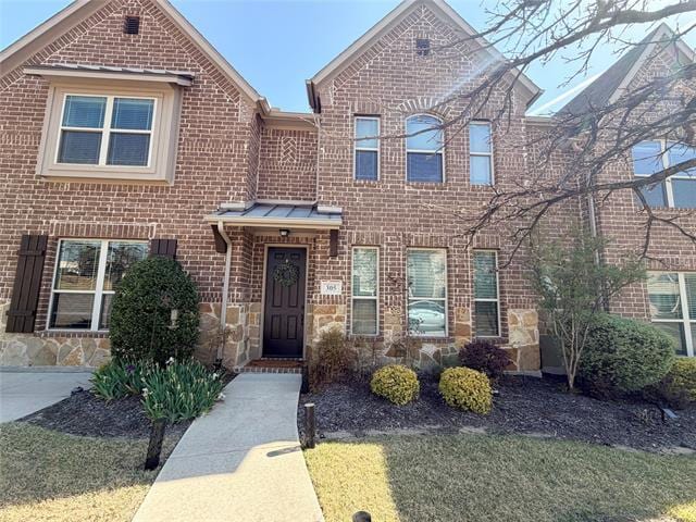 Building Photo - 305 Tottenham Ct