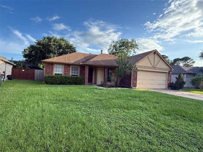Building Photo - 9019 Autumnsong Dr