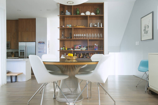 Dining area - 2836 N Buzz Ct