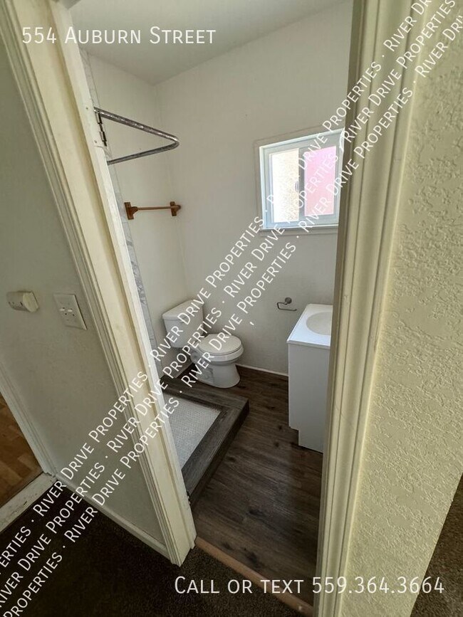 Building Photo - PRICE DROP- Spacious Vintage Beauty in Tulare