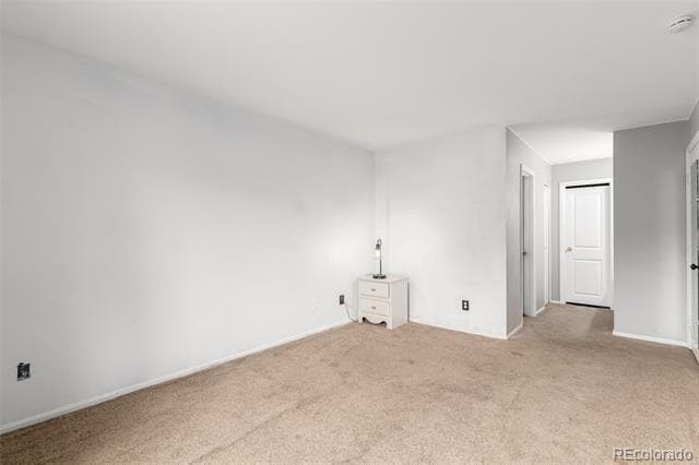 Building Photo - 401 S Kalispell Way