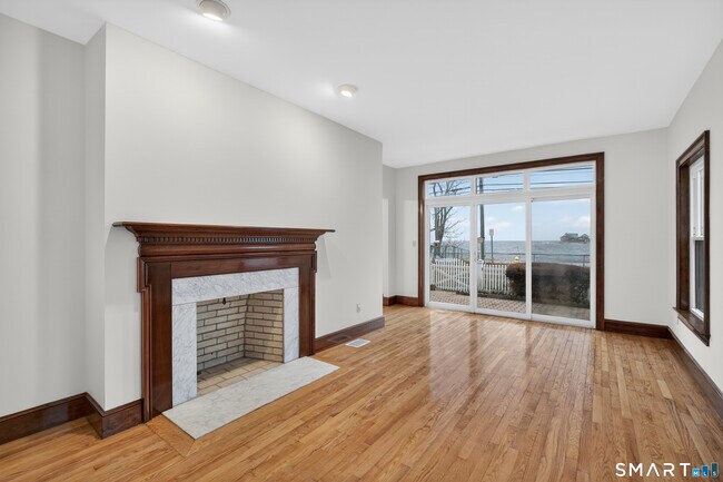 Building Photo - 82 Limewood Ave