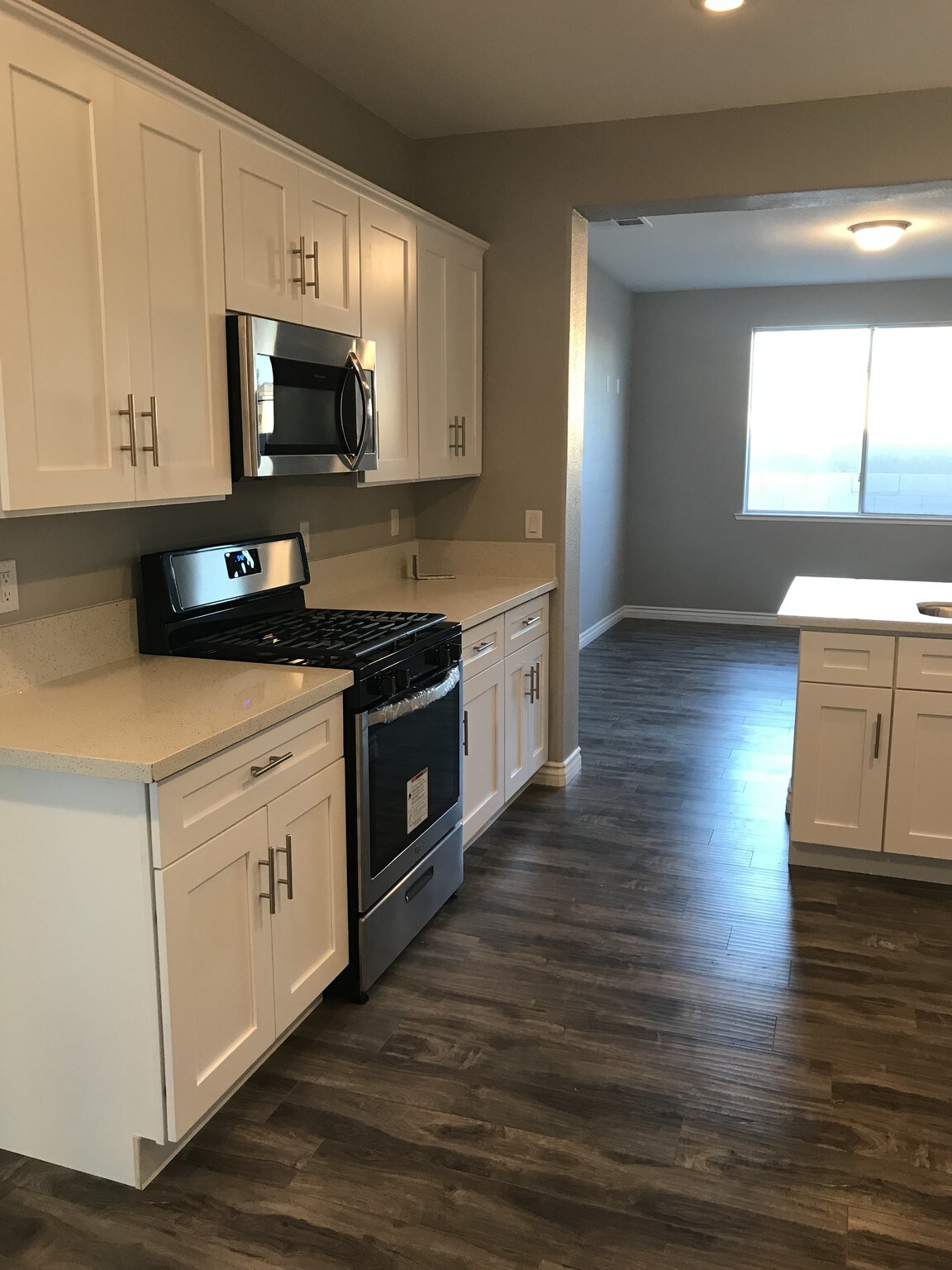 Building Photo - 6849 N Campbell Rd