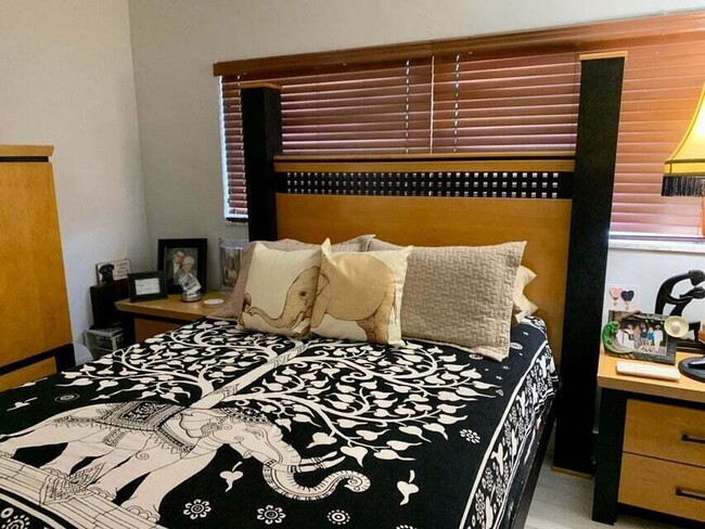 Building Photo - 3230 Aqua Vista Dr