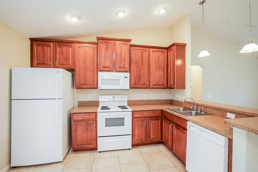 Building Photo - 3896 Ragen St