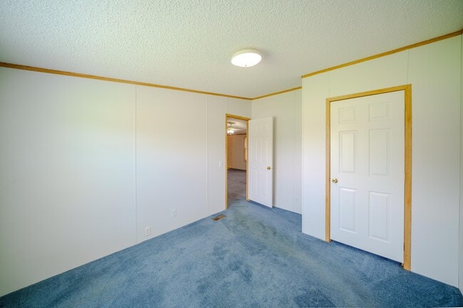 Building Photo - 2174 Clover Hill Rd