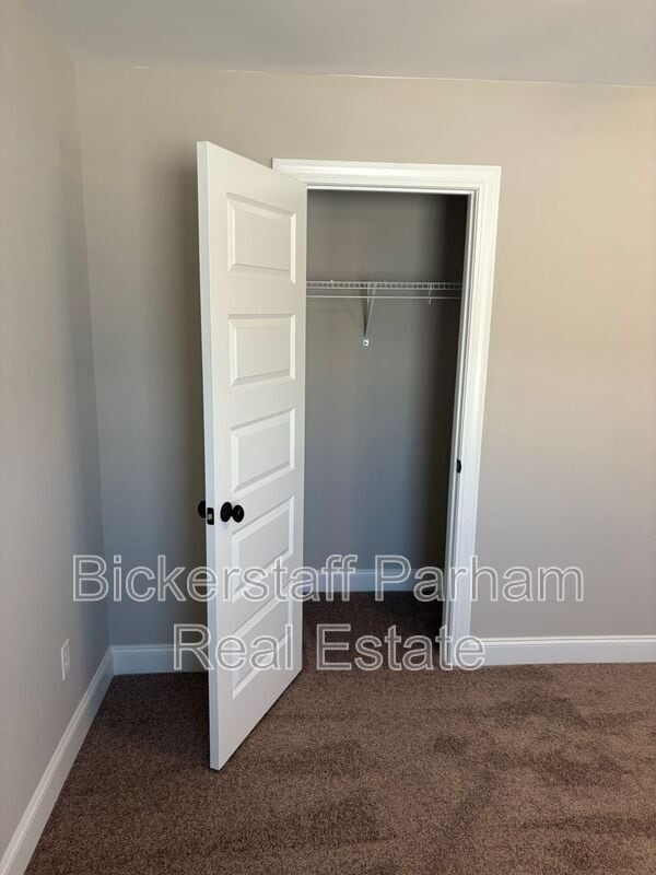 Building Photo - 280 Young Ln