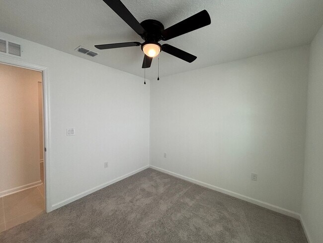 Building Photo - Beautiful Updated Home