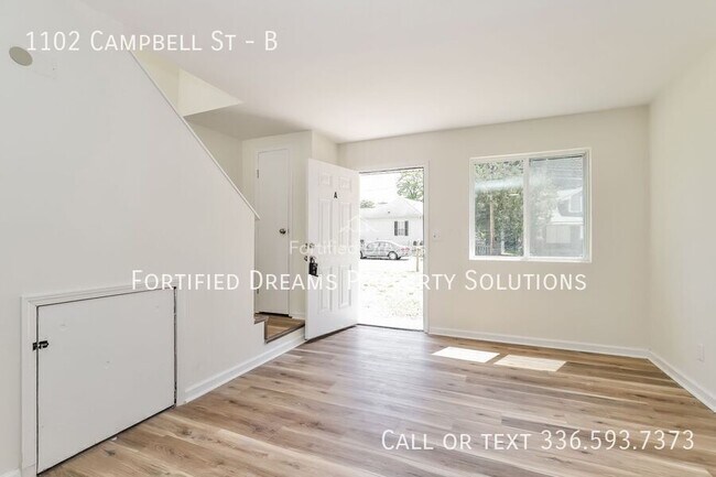Building Photo - 1102 Campbell St