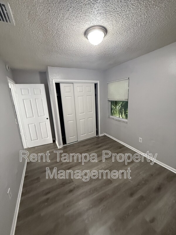 Building Photo - 8304 N Mulberry St