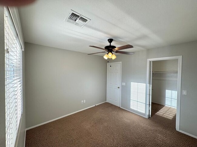 Building Photo - Amazing 4BD, 3BA house in Pinal county (31...