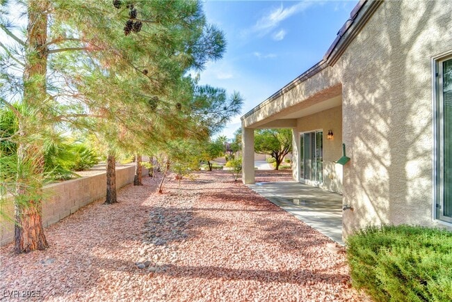 Building Photo - 2173 Burris Hill Dr