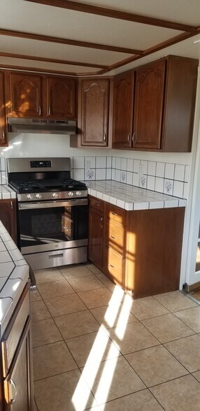 Building Photo - 2242 Mira Vista Ave