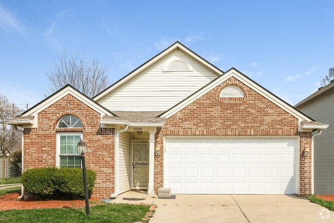 Building Photo - 5203 Pin Oak Dr