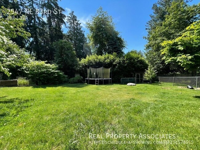 Building Photo - 2547 NE 83rd St