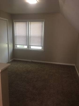 Building Photo - 3Bedroom/1Bath home