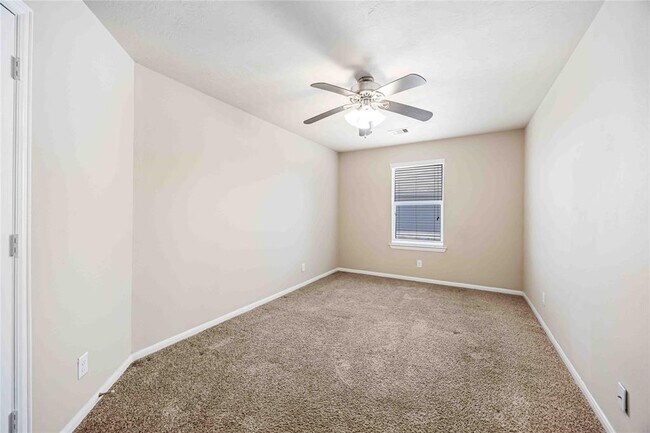 Building Photo - 6727 Wide Creek Dr