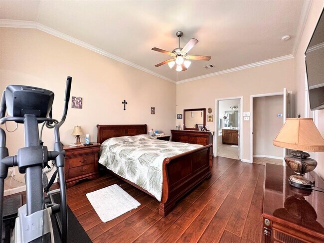 Building Photo - 11506 Columbia Pines Ln