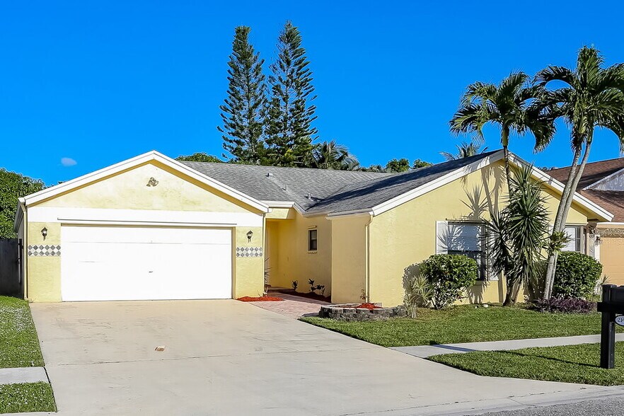 Building Photo - 21080 Woodspring Ave