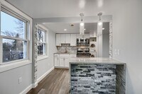 Building Photo - 4012 Fernhill Ave