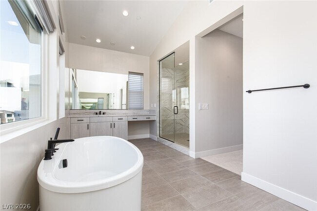 Building Photo - 10797 Canyon Bloom Dr