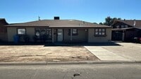 Building Photo - 5 Bedroom Near GCU