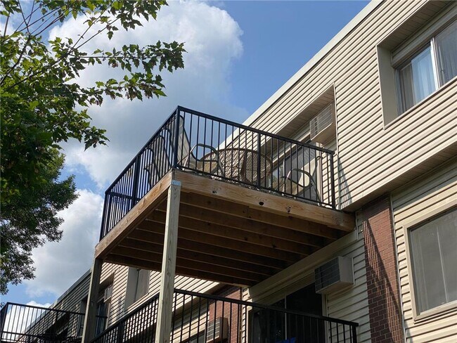 Building Photo - 2801 Flag Ave N