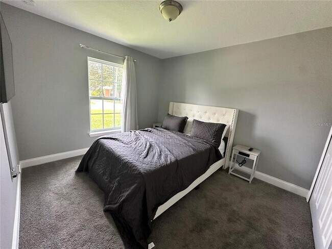 Building Photo - 943 Derbyshire Dr