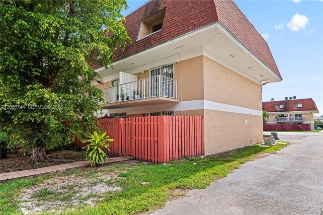 Building Photo - 260 NW 107th Ave