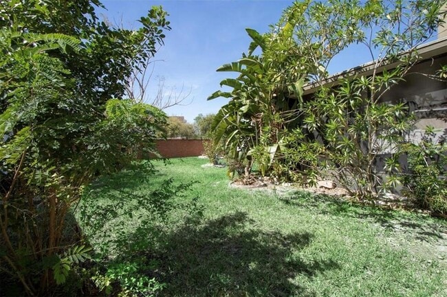 Building Photo - 1412 Blackwater Pond Dr