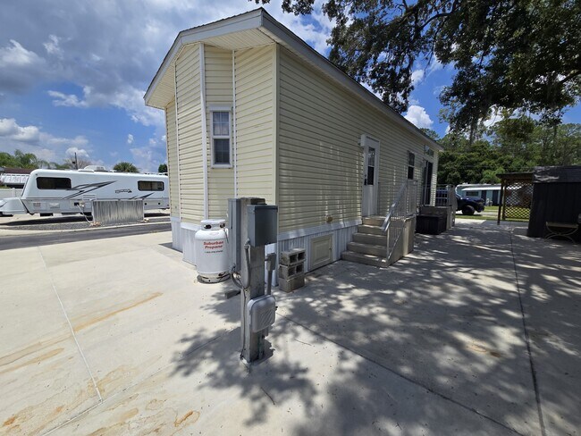 Building Photo - 1377 Mainsail Ln