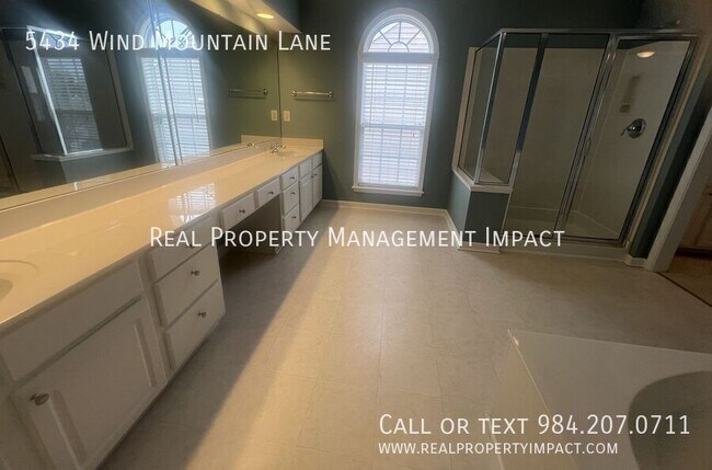 Building Photo - 5434 Wind Mountain Ln