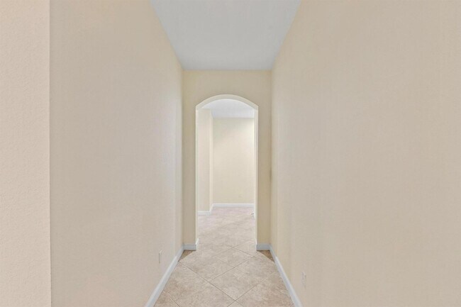 Building Photo - 1043 Vintner Blvd