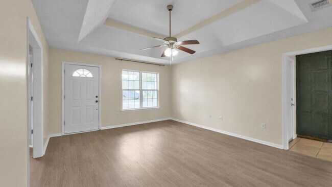 Building Photo - 819 Kristen Ln