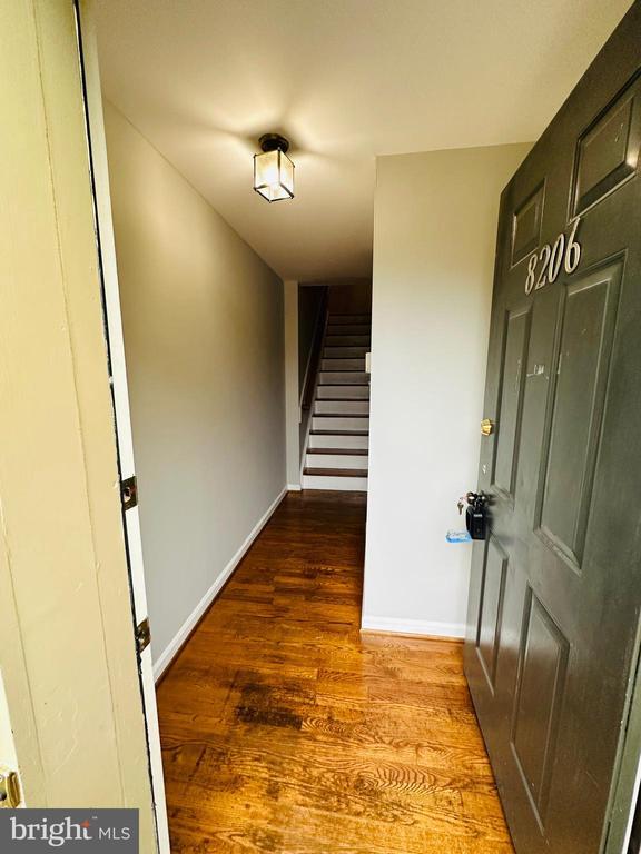 Building Photo - 8206 Red Wing Ct