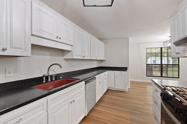 Building Photo - 4323 Woodvalley Pl