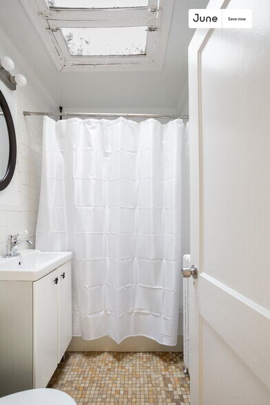 Building Photo - 1443 Parkwood Pl NW