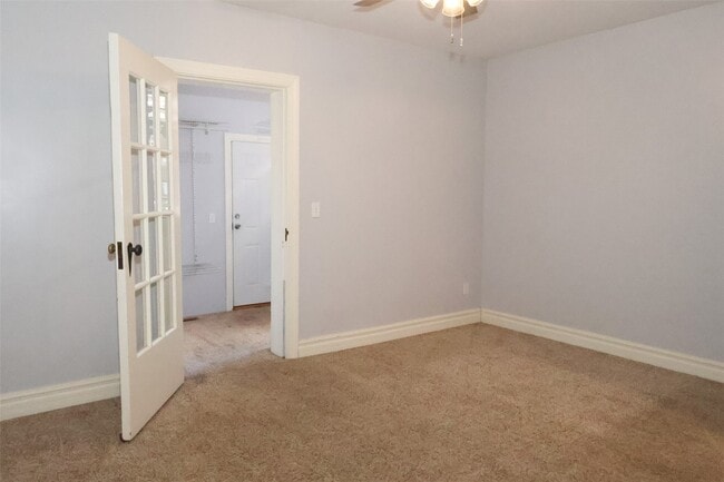 Building Photo - 757 Syracuse Ave