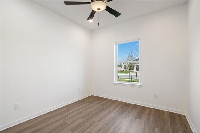 Building Photo - Residences at Windmill Preserve