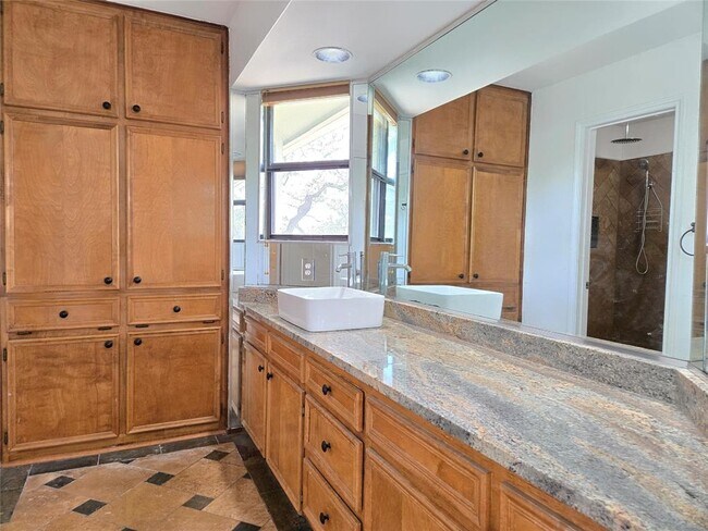 Building Photo - 4404 Travis Country Cir