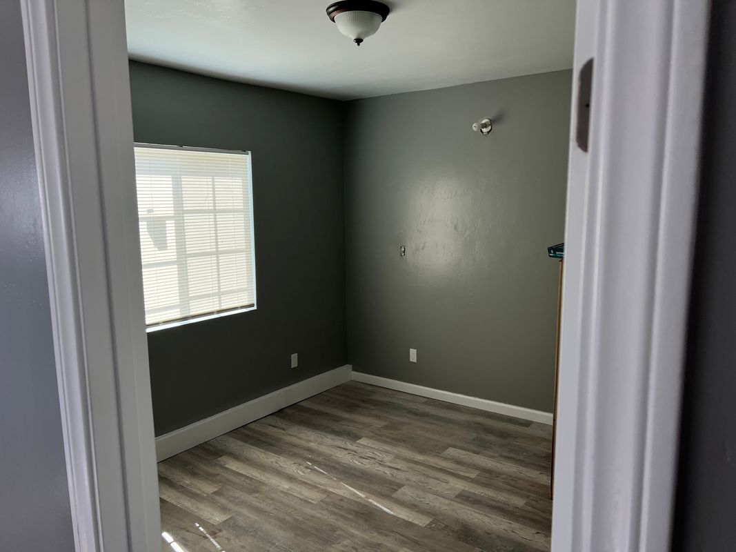 Building Photo - 45517 Corkwood Ave