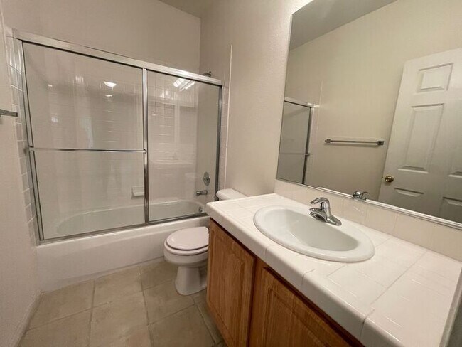 Building Photo - This property has been shown before and will be rented to the first most qualified applicant. To ...