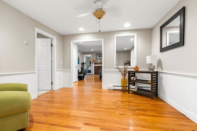 Building Photo - 22 Witham St