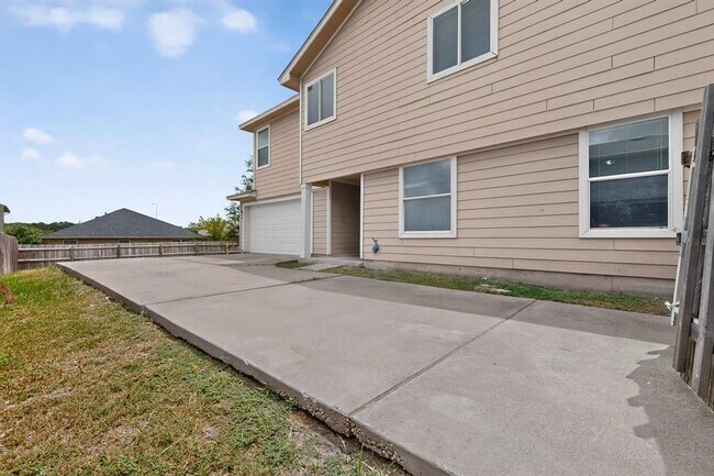 Building Photo - 13528 Briarcreek Loop