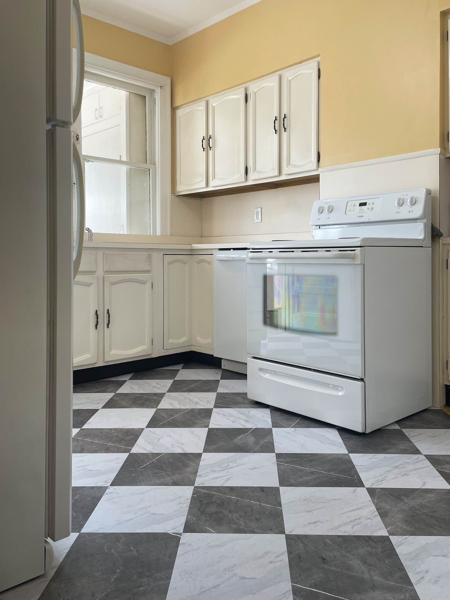 Kitchen - 329 N North St