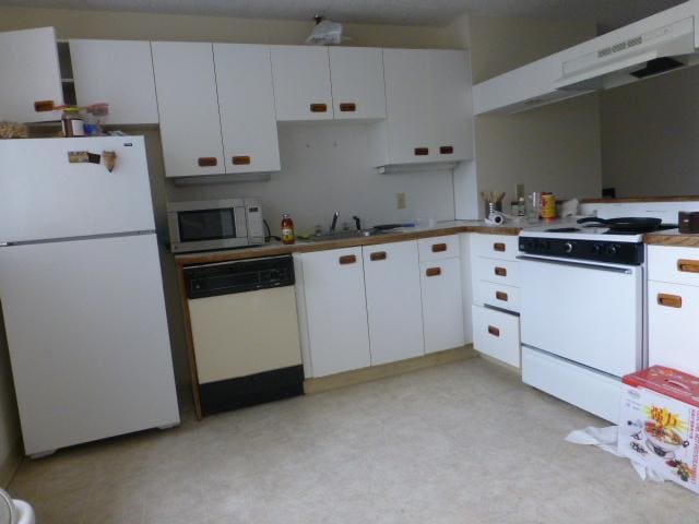 Building Photo - 154 N Beacon St