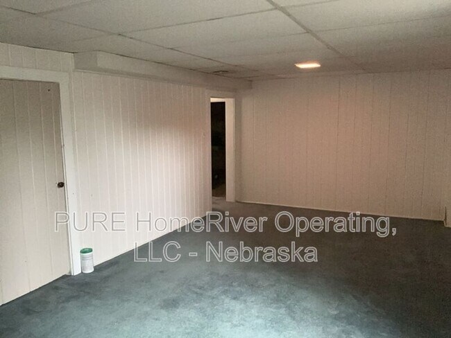 Building Photo - 1302 S 51st Ave