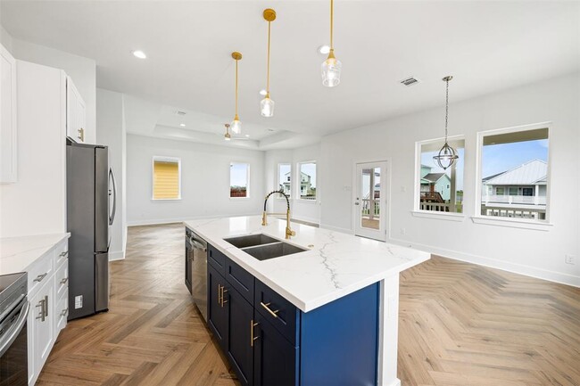 Building Photo - 23107 Miramar Dr