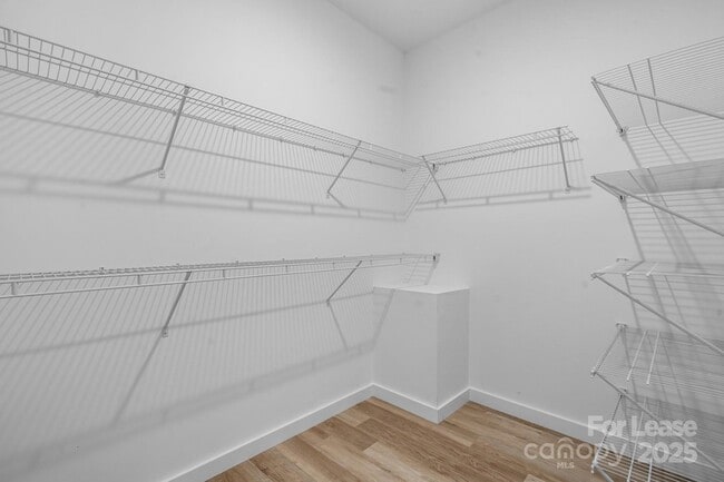 Building Photo - 115 Brentwood Dr