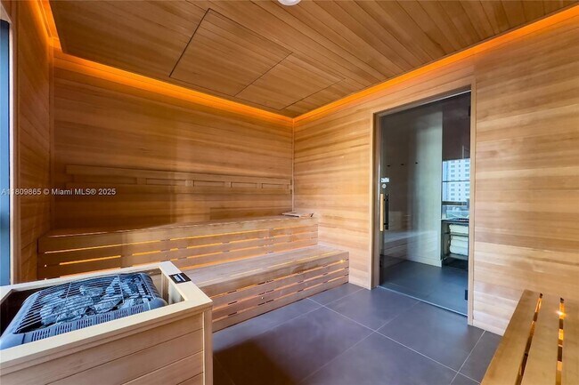 Building Photo - 159 NE 6th St